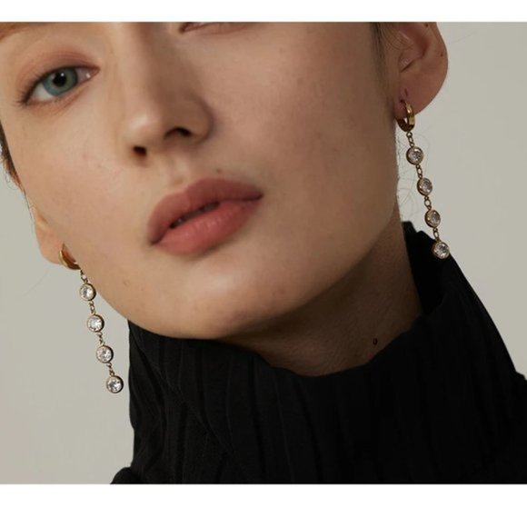 NEW 18K Gold Plated Diamond Drop Hoop Earrings - Picture 3 of 4